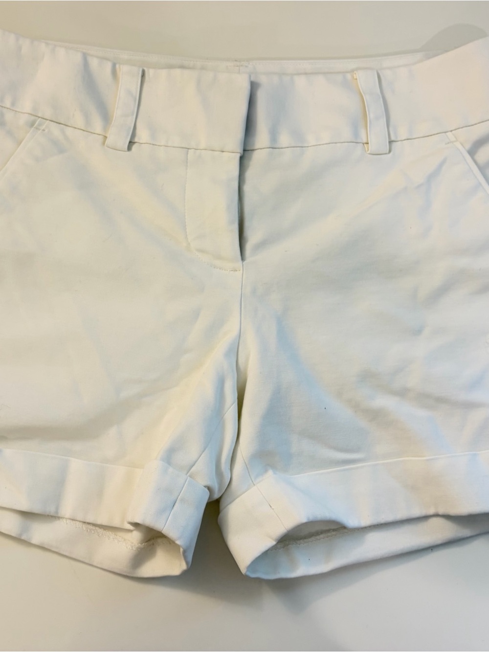 Vince Camuto White Tailored Cuffed Women's Shorts